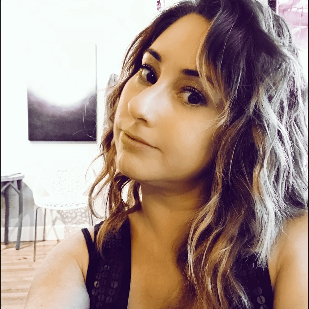 Meet your Posher, Vanessa